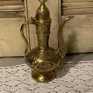 Vintage Brass or Copper decorative Middle Eastern Teapot Coffe Pot Ornate